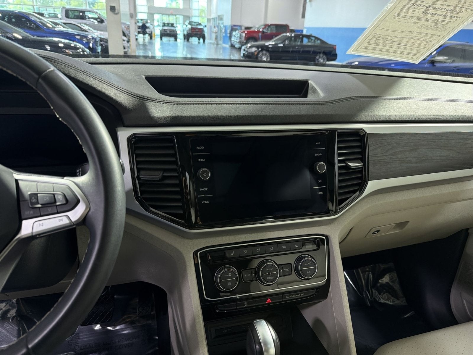 2023 Volkswagen Atlas 3.6L V6 SE w/Technology