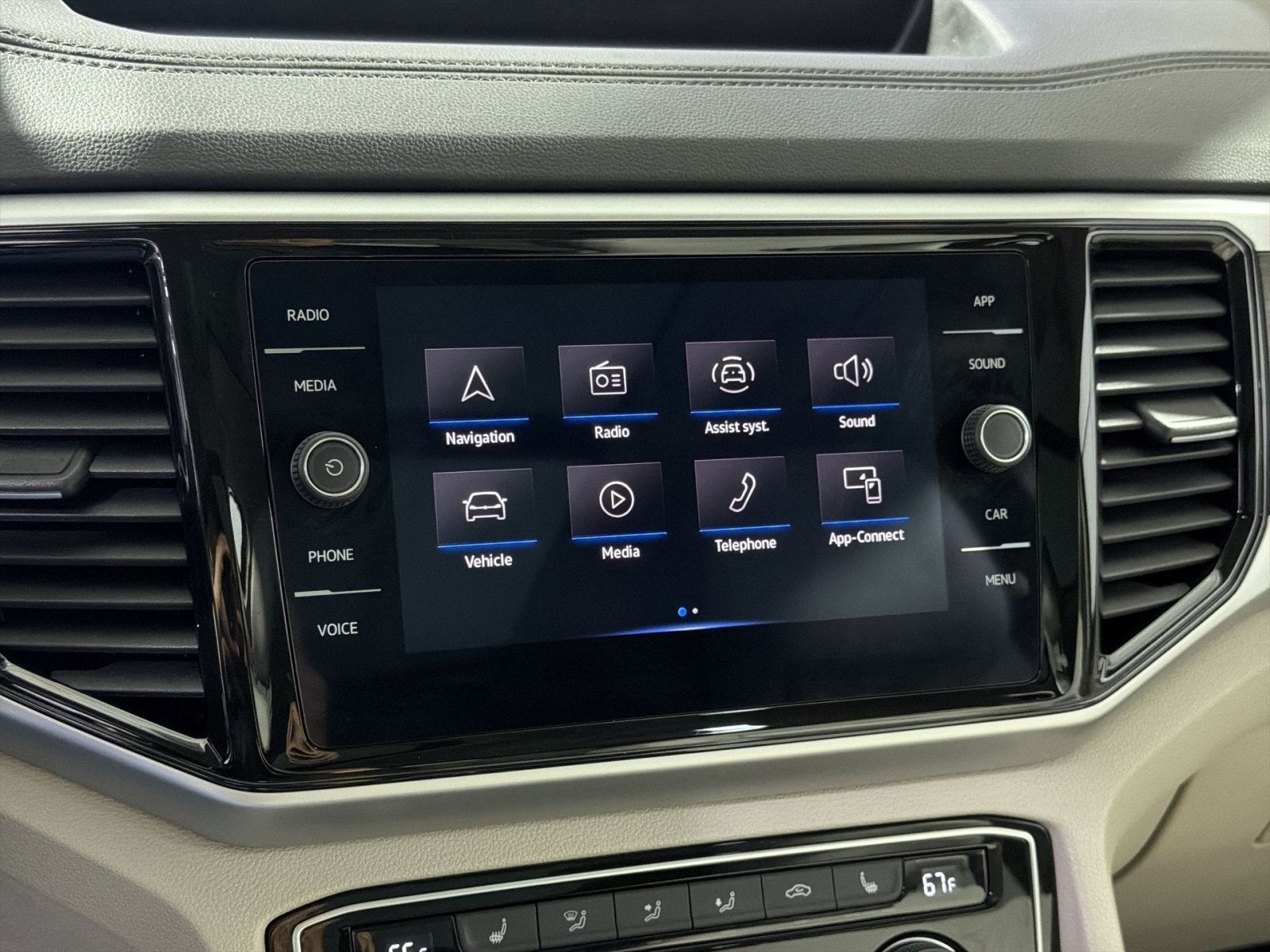 2023 Volkswagen Atlas 3.6L V6 SE w/Technology