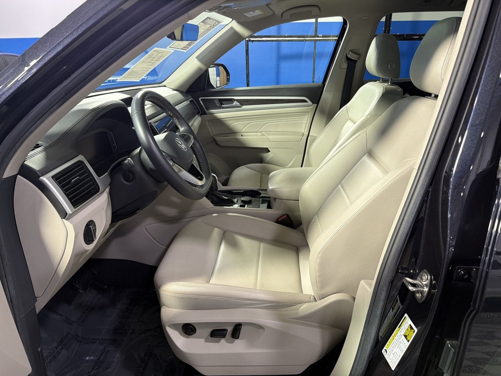 2023 Volkswagen Atlas 3.6L V6 SE w/Technology