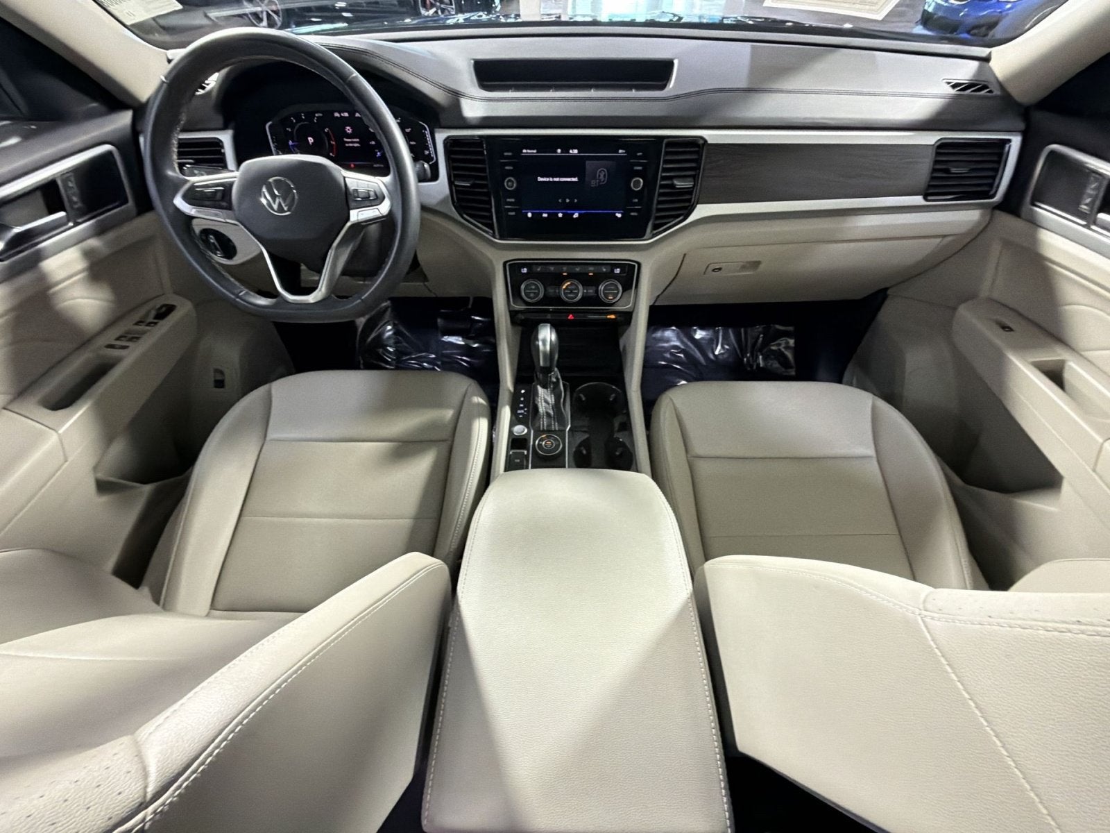 2023 Volkswagen Atlas 3.6L V6 SE w/Technology