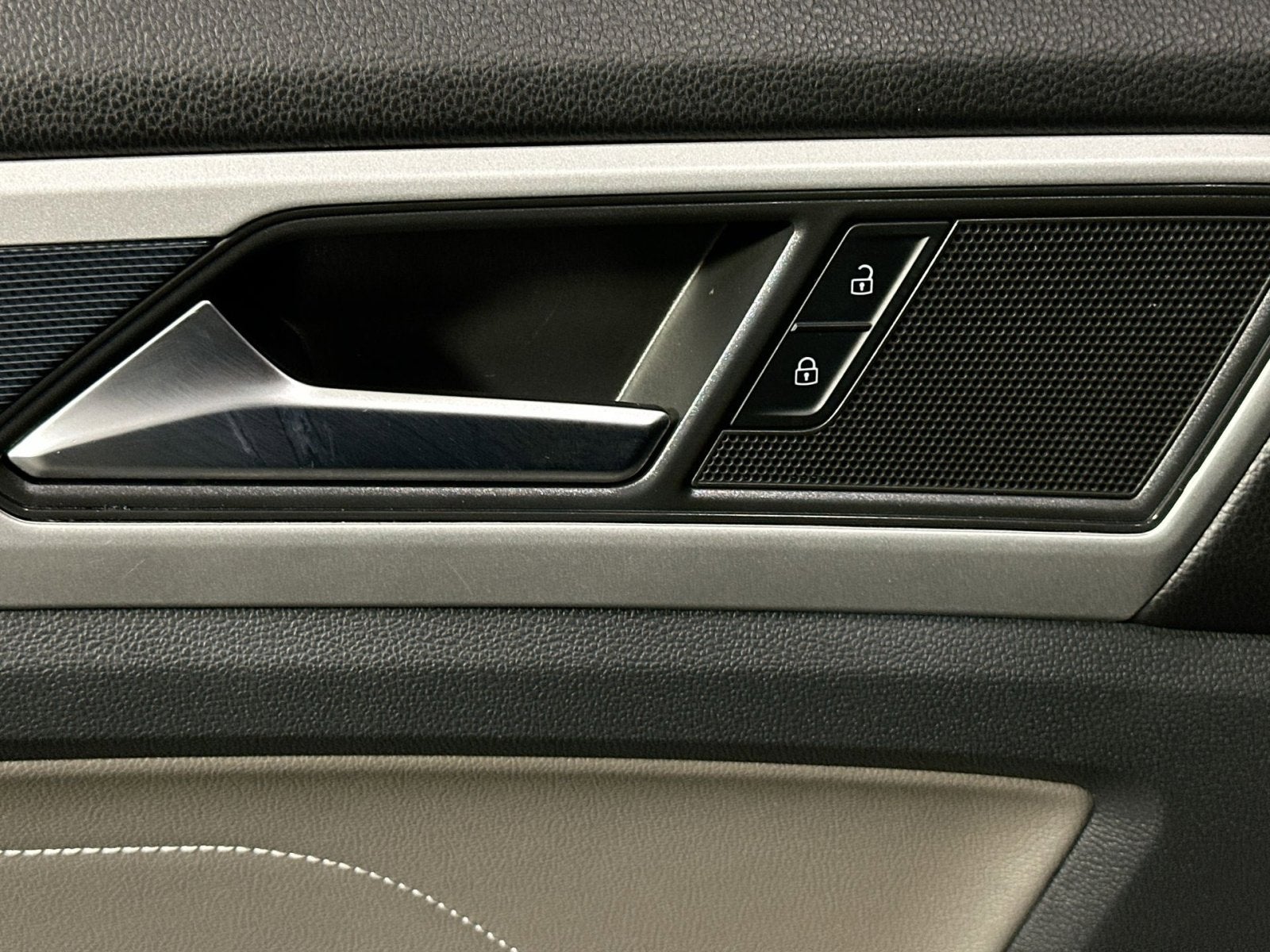 2023 Volkswagen Atlas 3.6L V6 SEL R-Line