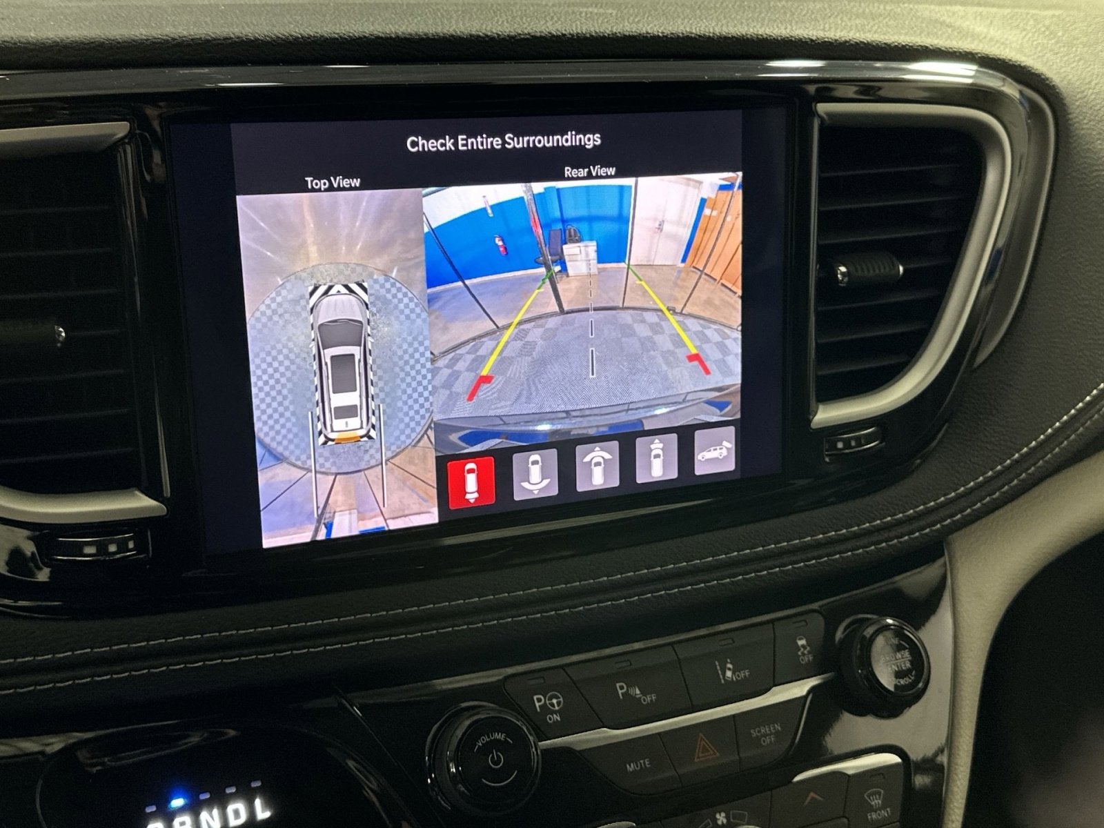 2022 Chrysler Pacifica Hybrid Touring L