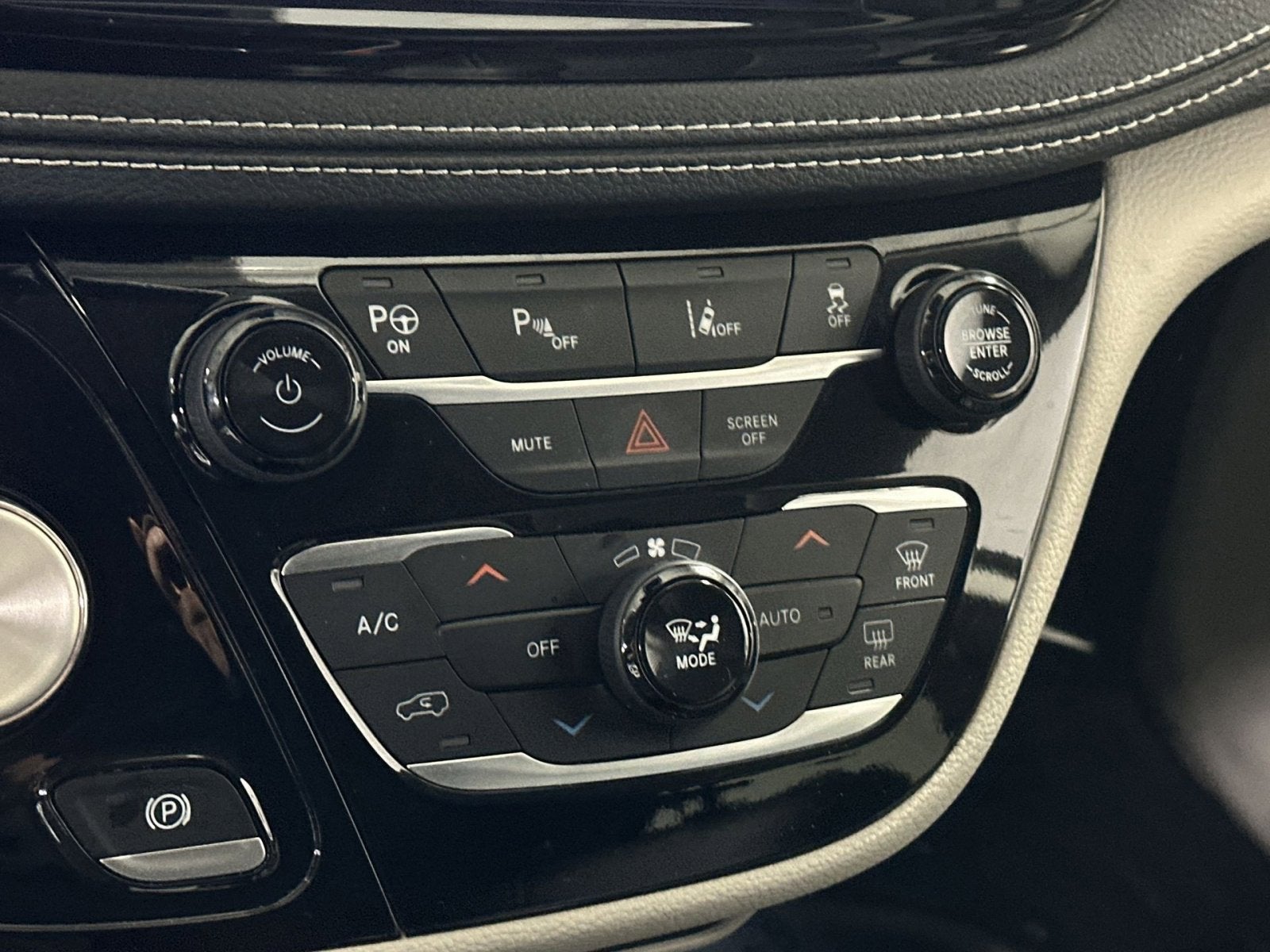 2022 Chrysler Pacifica Hybrid Touring L