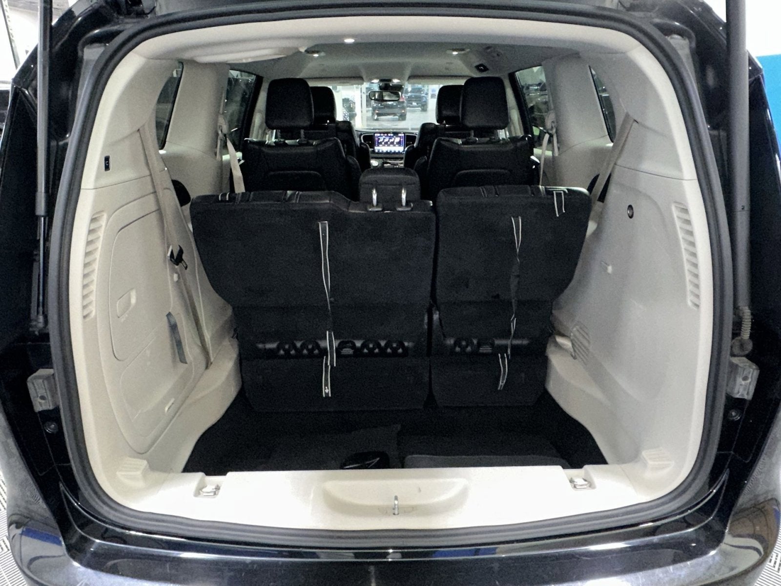 2022 Chrysler Pacifica Hybrid Touring L