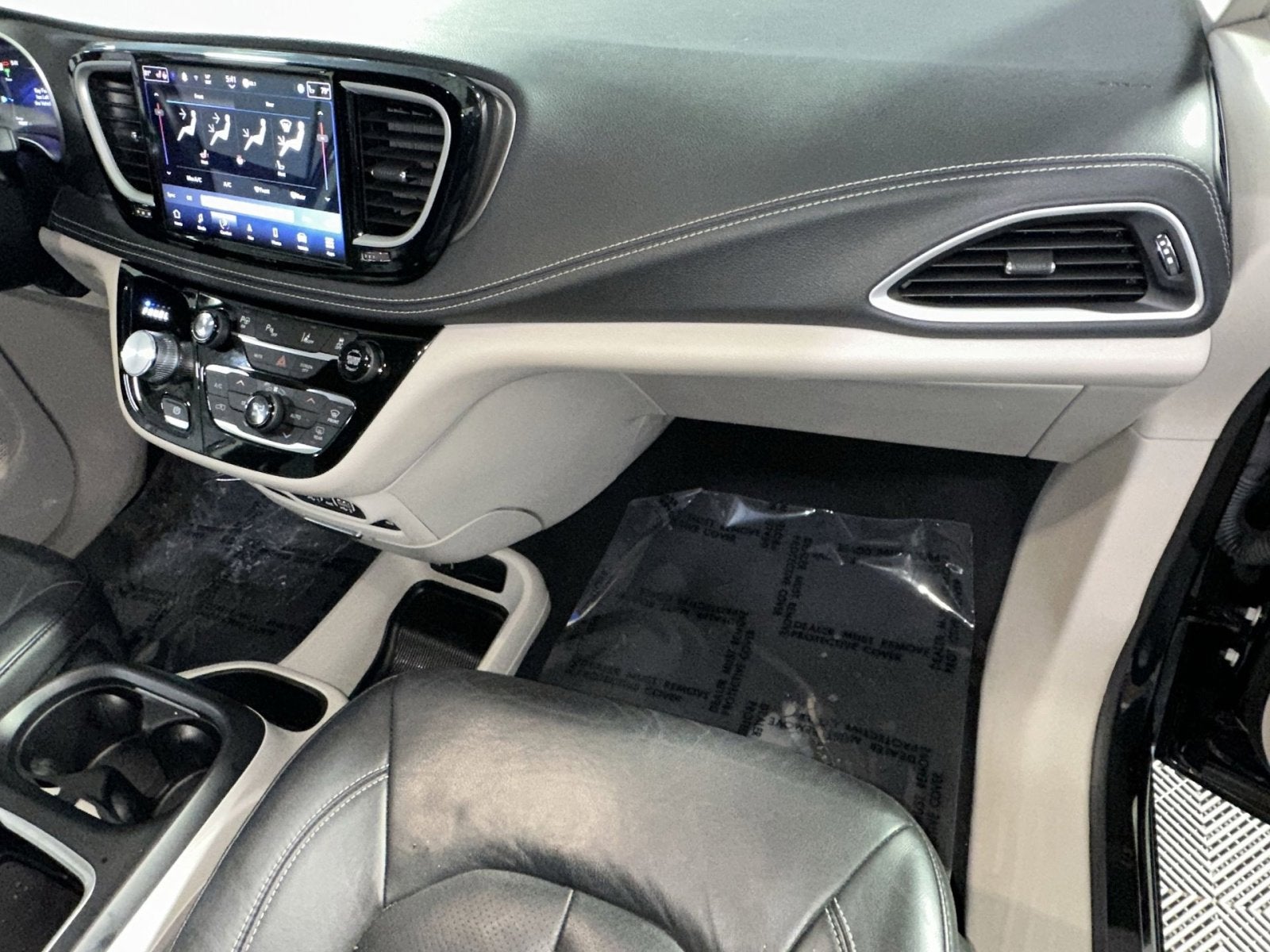 2022 Chrysler Pacifica Hybrid Touring L