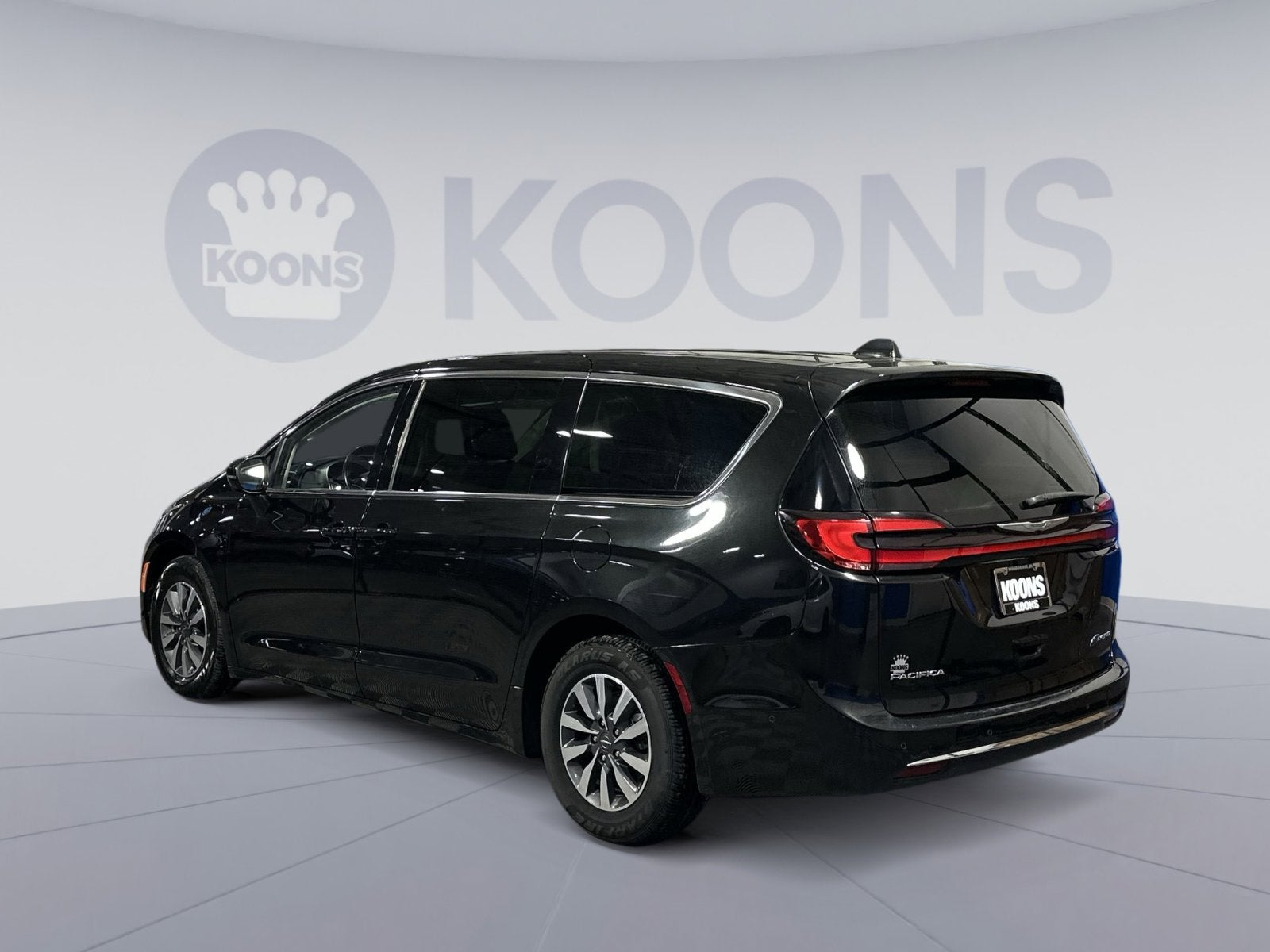 2022 Chrysler Pacifica Hybrid Touring L