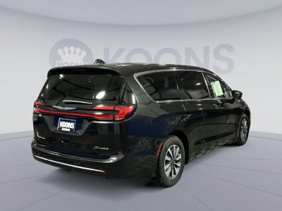 2022 Chrysler Pacifica Hybrid Touring L