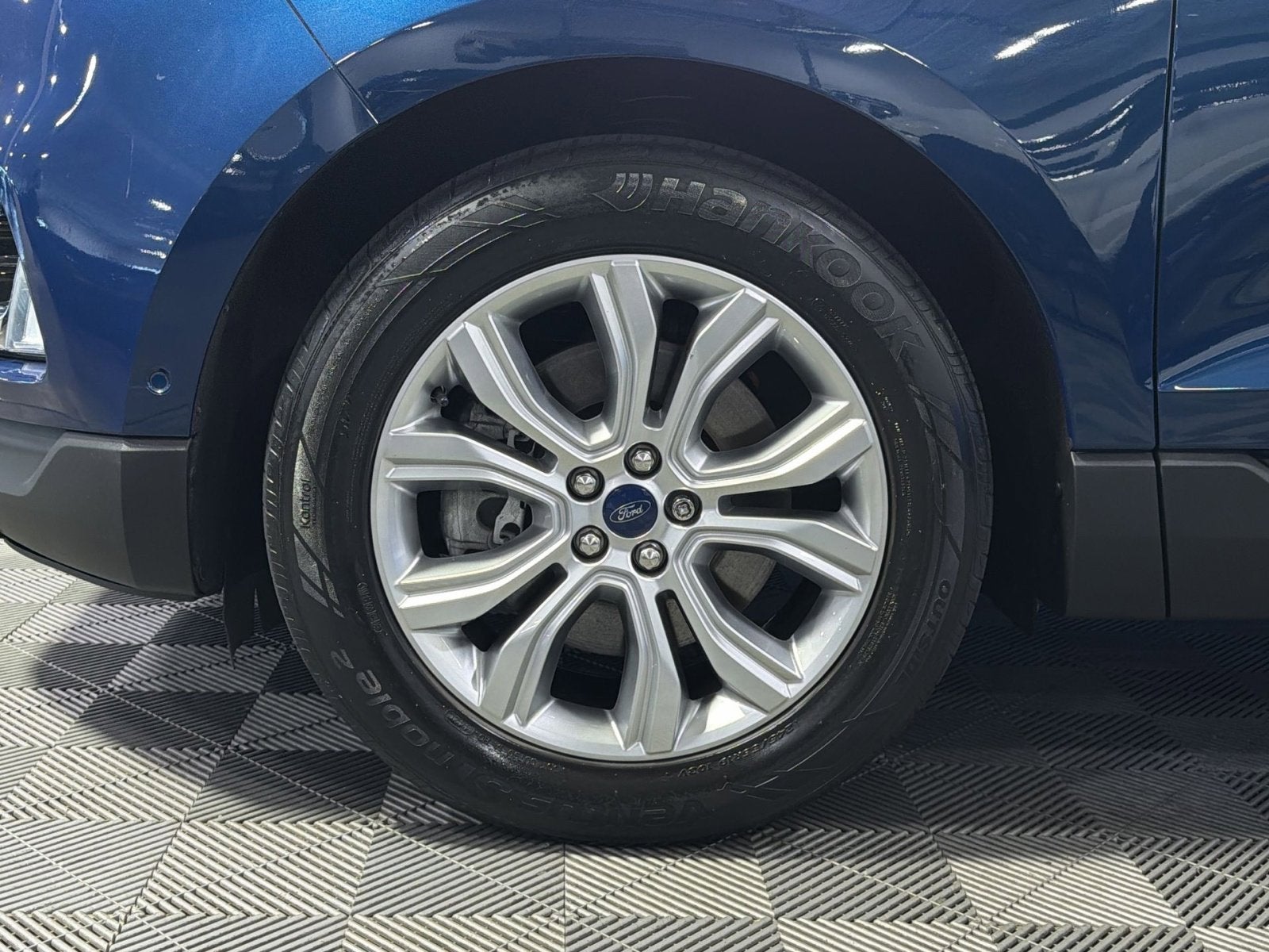 2020 Ford Edge Titanium