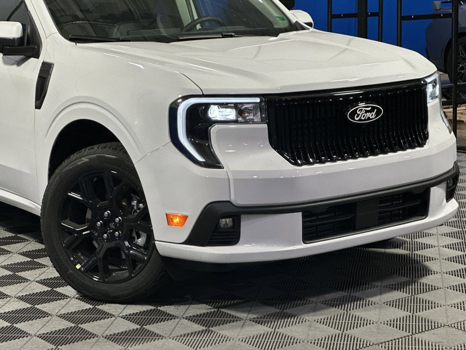 2025 Ford Maverick Lobo Standard