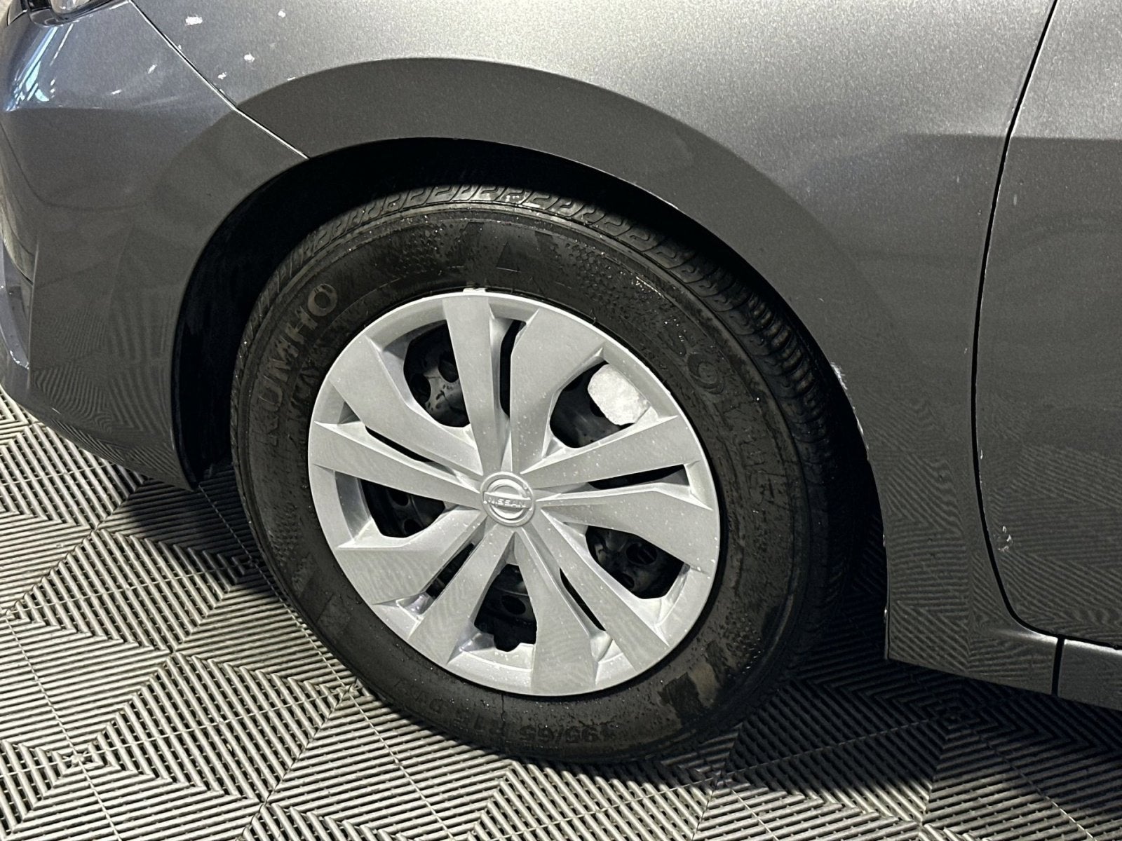 2024 Nissan Versa 1.6 S