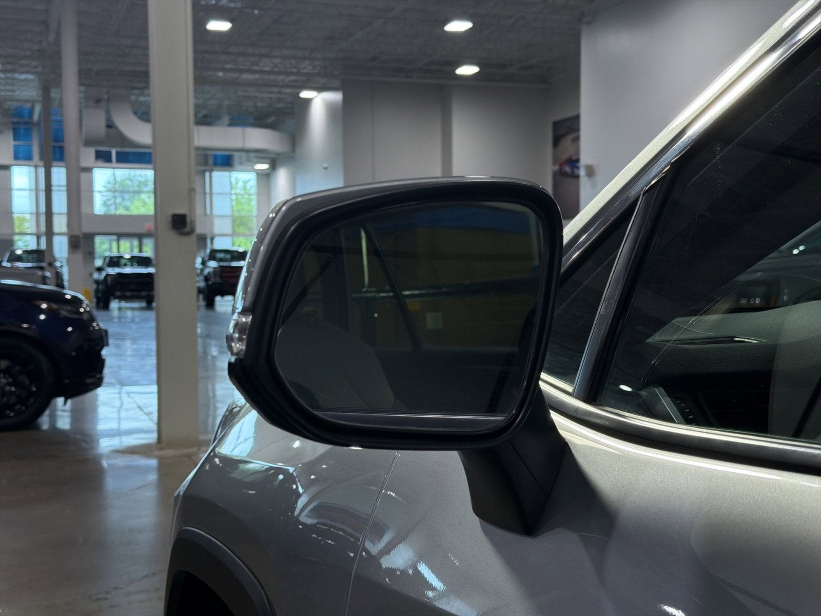 2024 Toyota RAV4 XLE - Photo 14