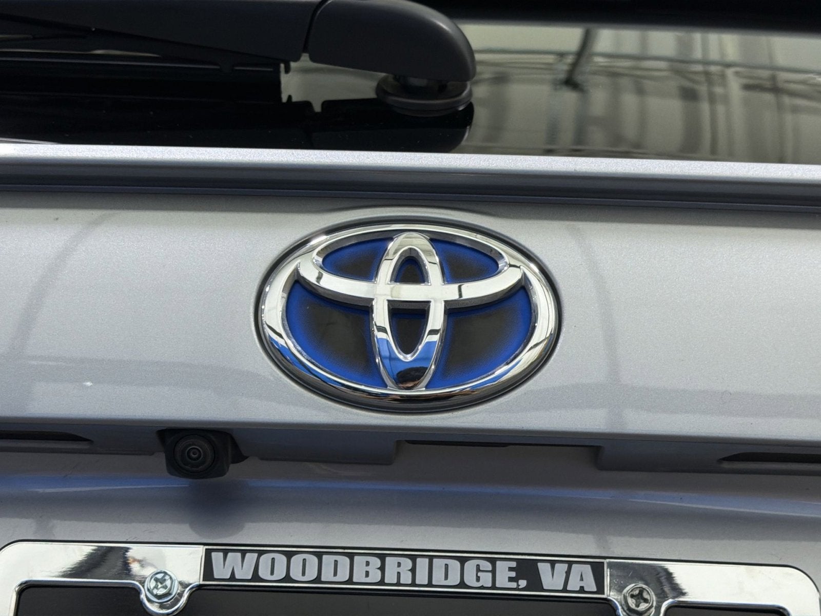 2024 Toyota RAV4 XLE - Photo 18