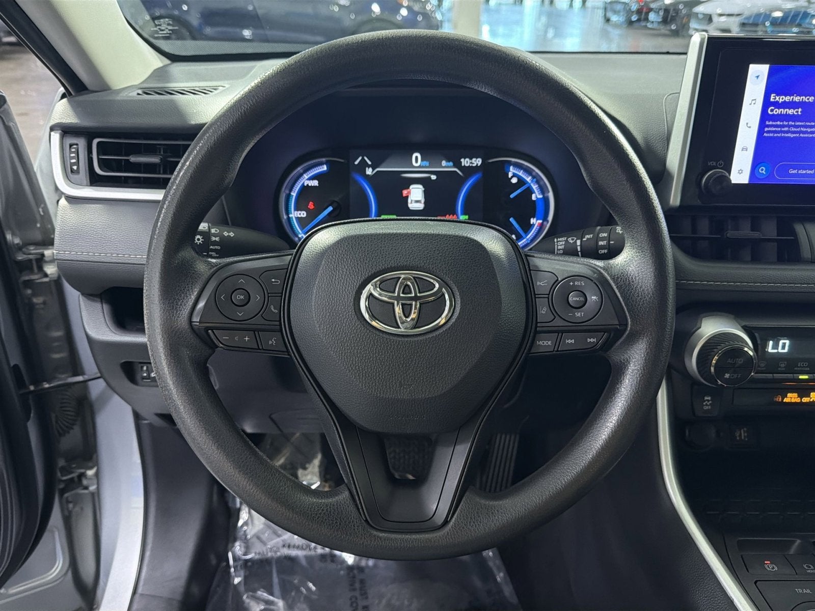 2024 Toyota RAV4 XLE - Photo 26