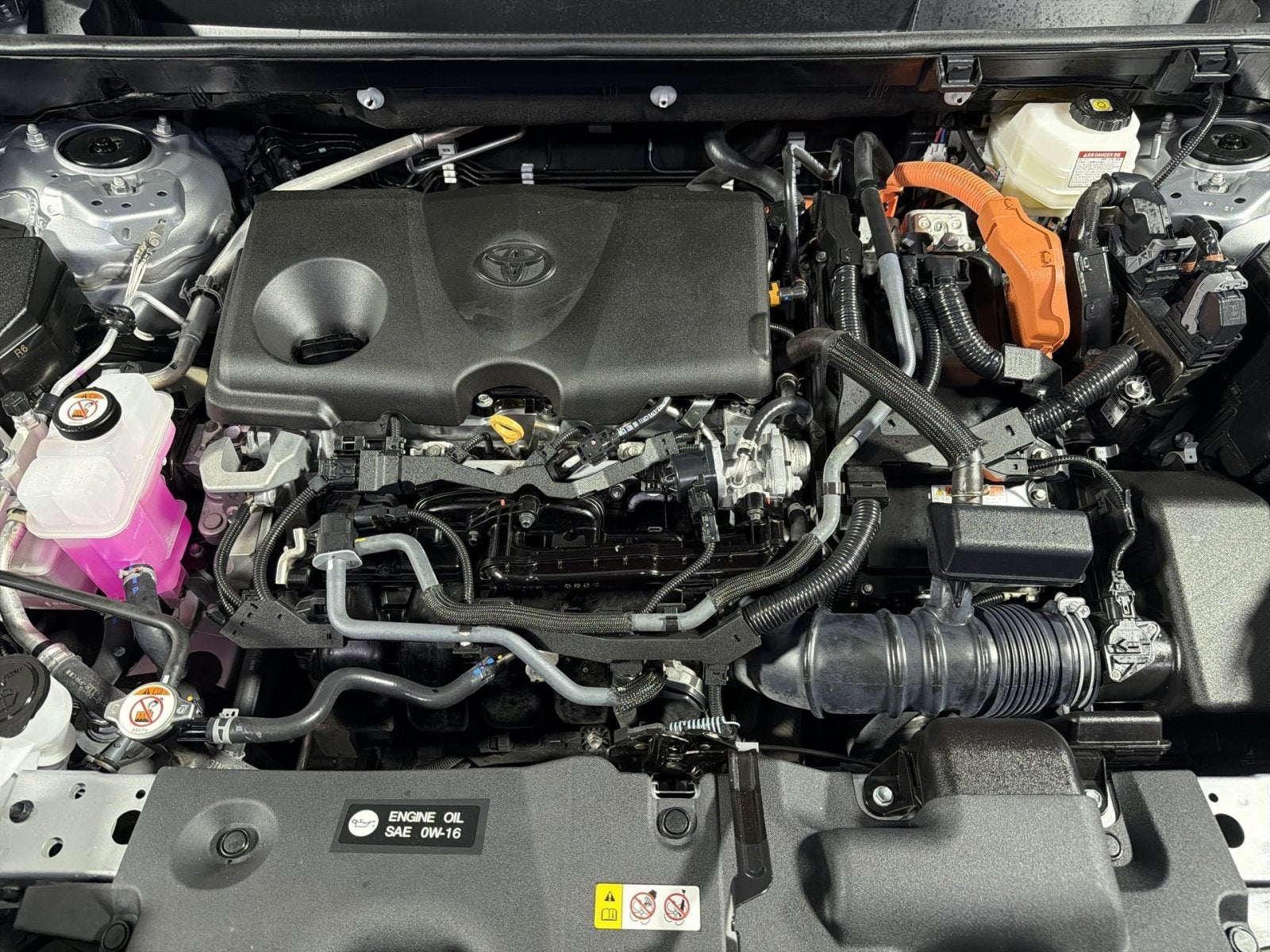 2024 Toyota RAV4 XLE - Photo 30
