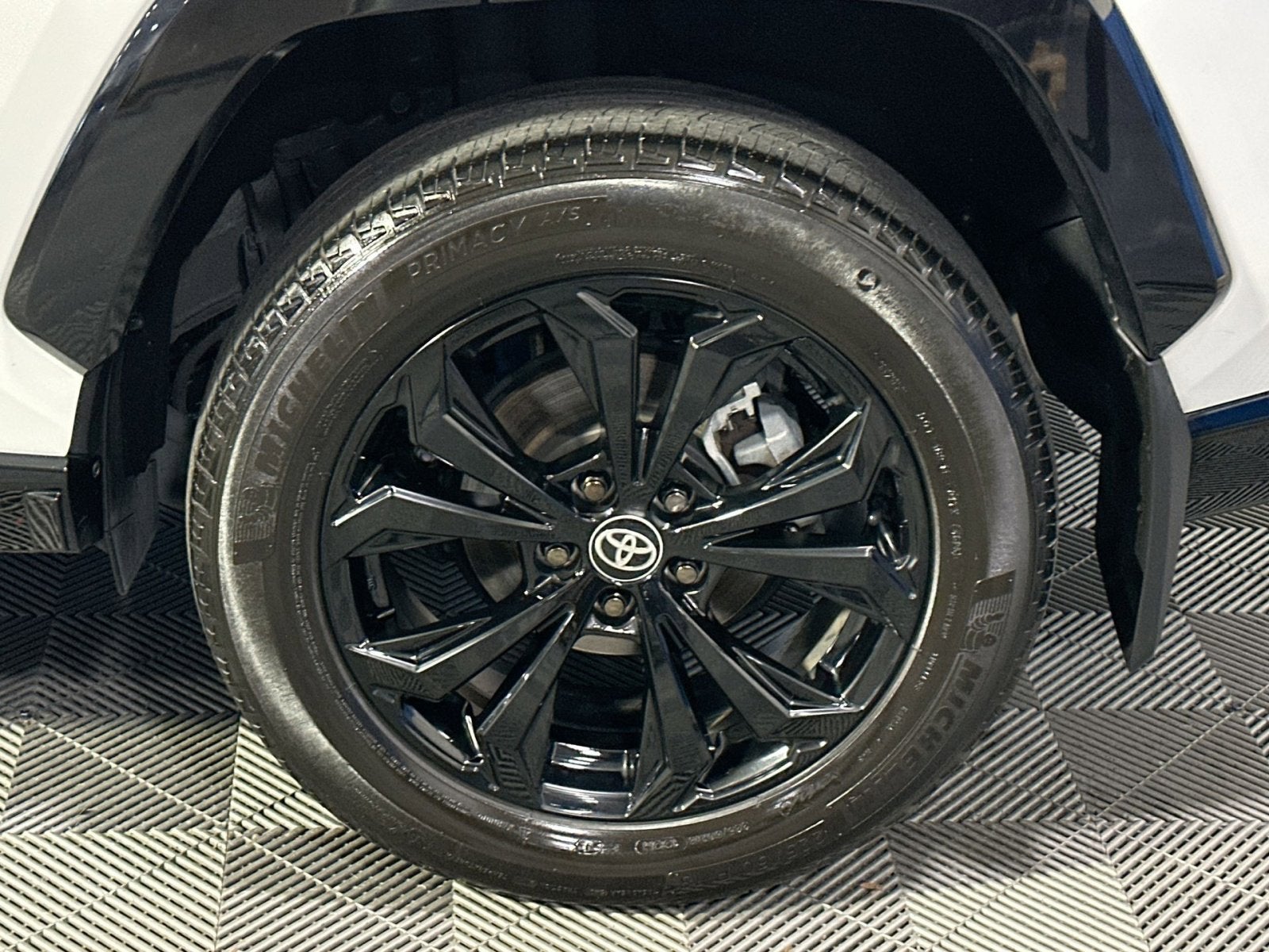 2024 Toyota RAV4 Hybrid SE