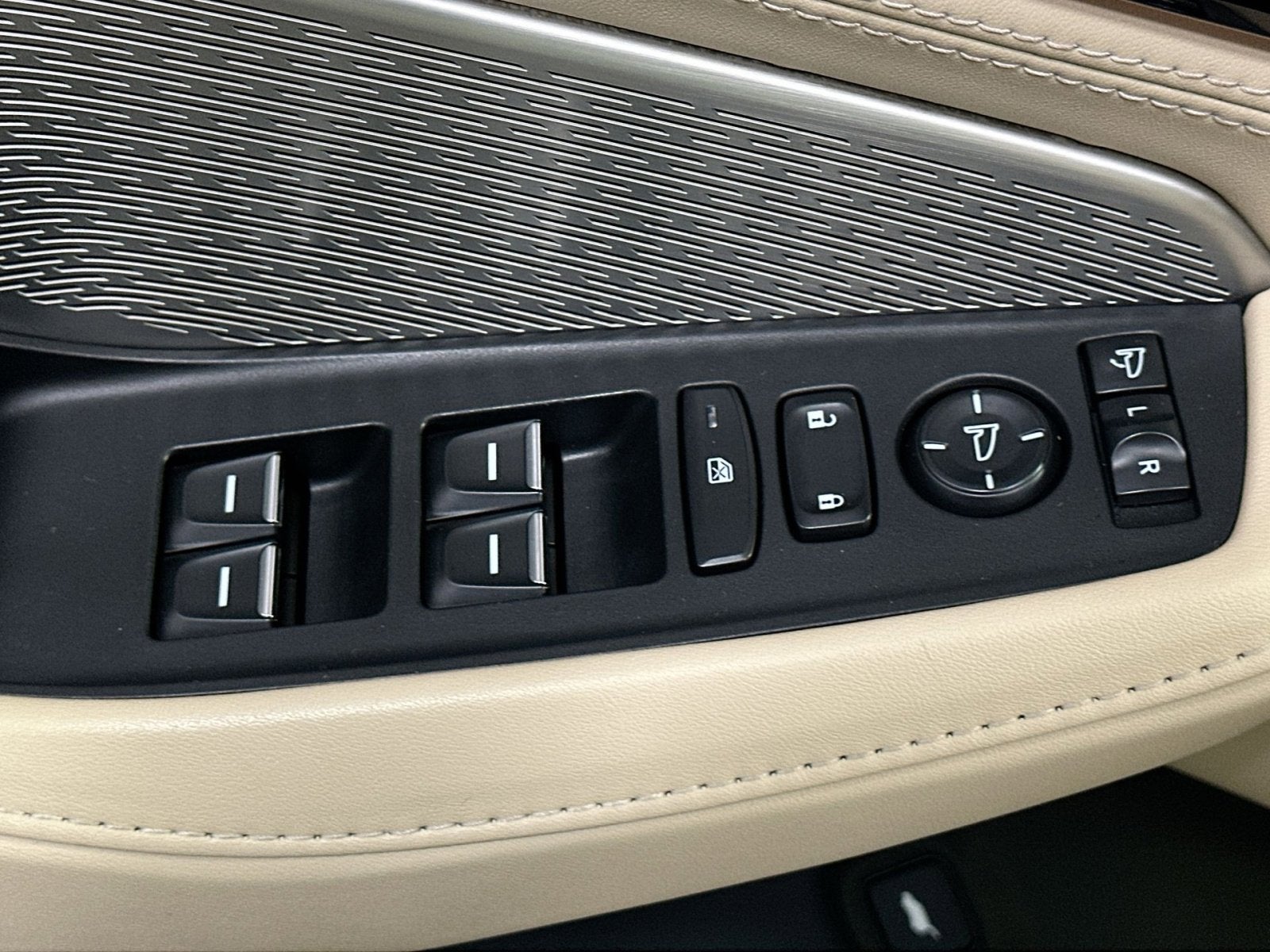 2023 Acura MDX Advance