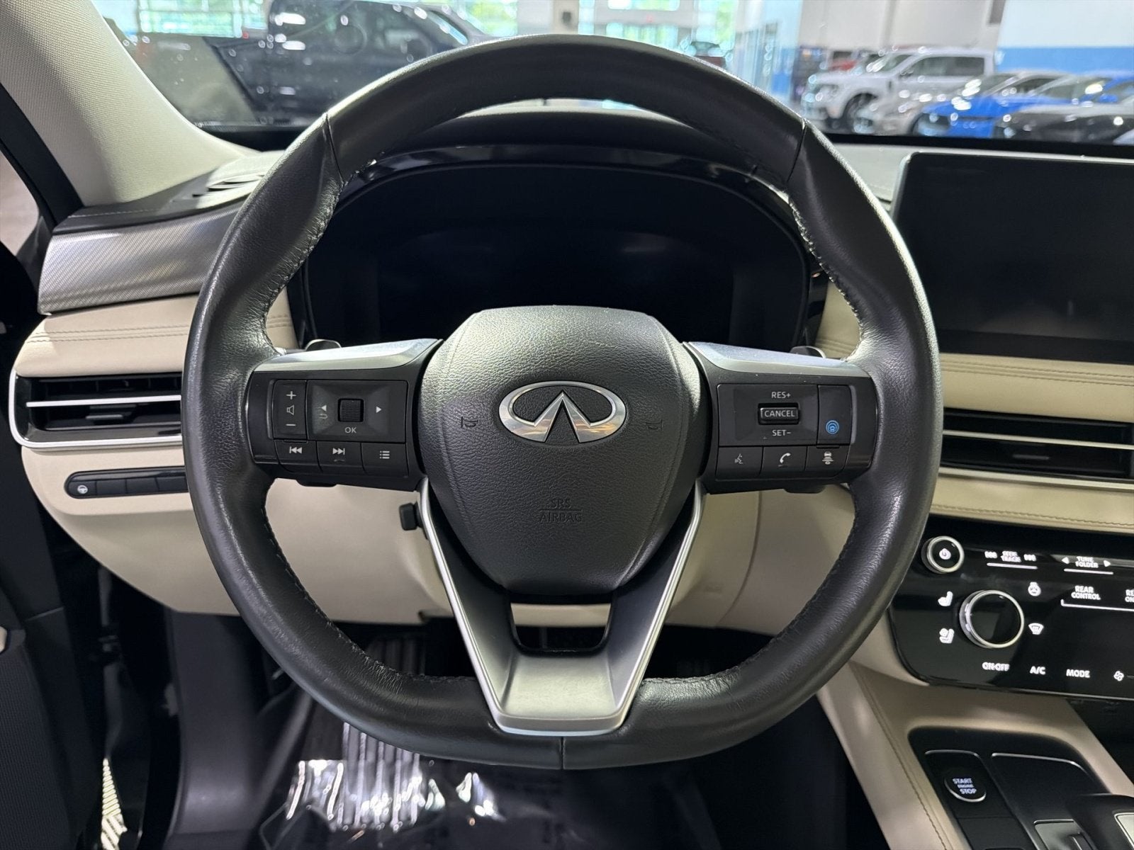 2023 INFINITI QX60 LUXE