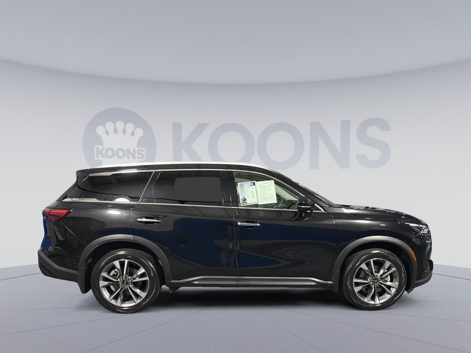 2023 INFINITI QX60 LUXE