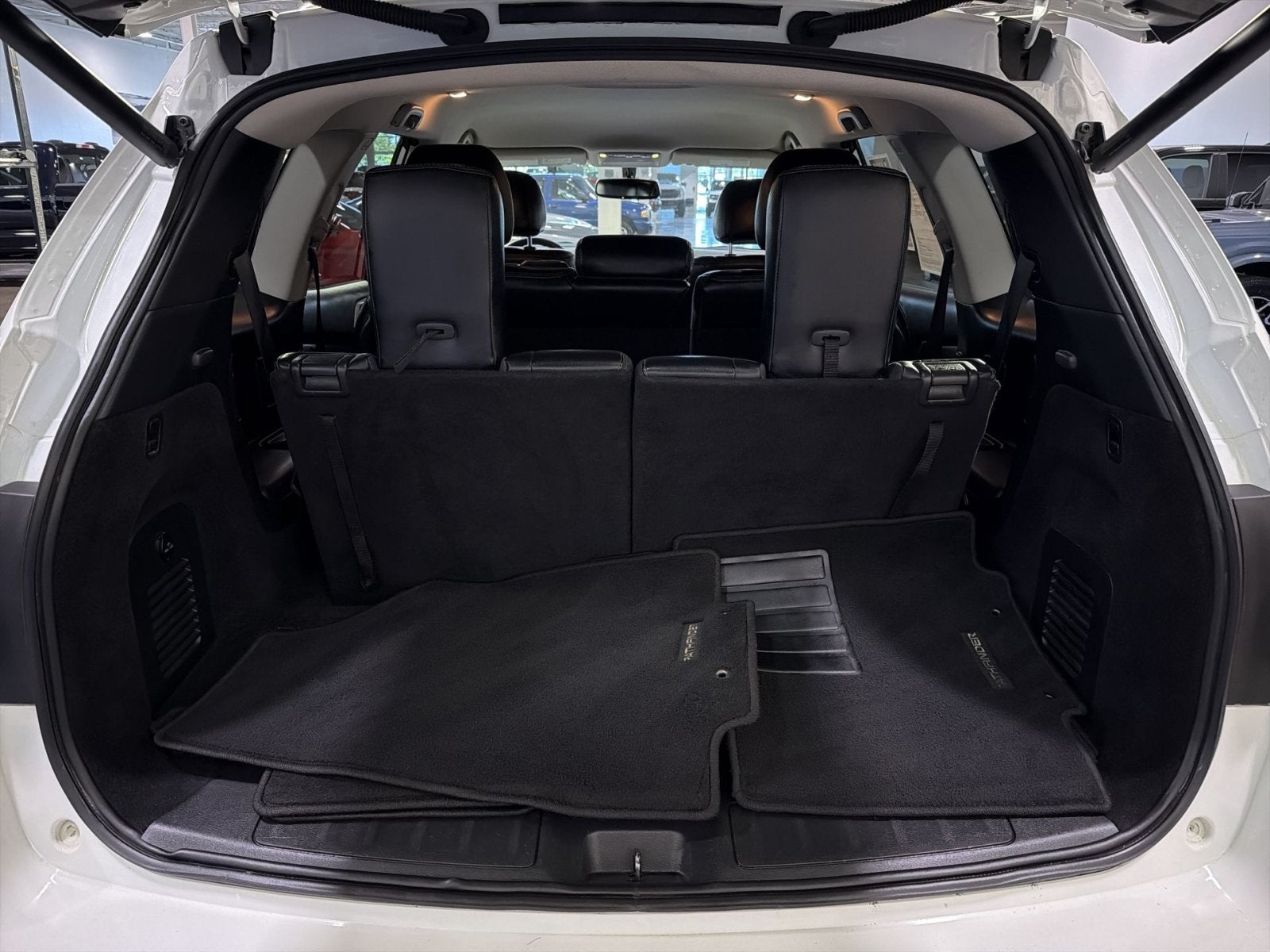 2020 Nissan Pathfinder SL