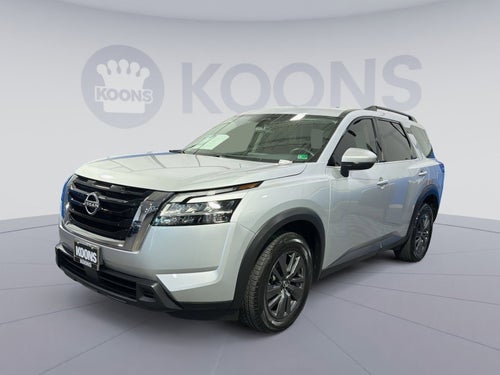 2022 Nissan Pathfinder SV
