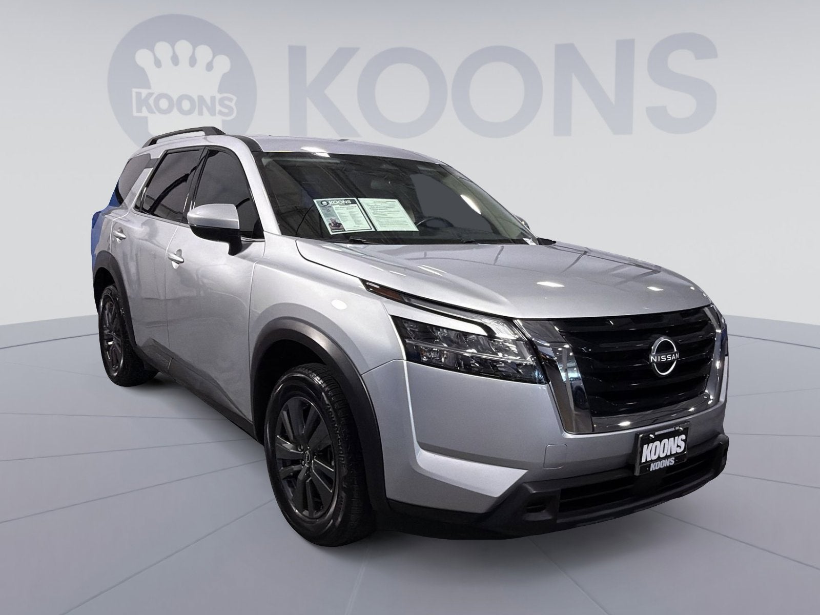 2022 Nissan Pathfinder SV