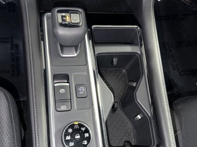 2022 Nissan Pathfinder SV