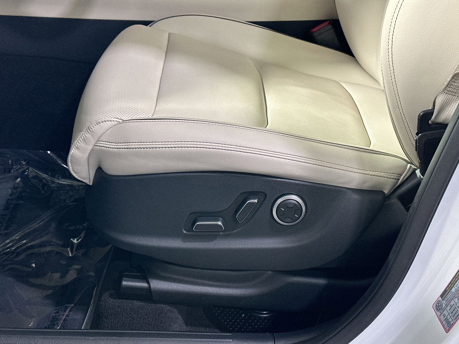 2024 Genesis GV70 2.5T