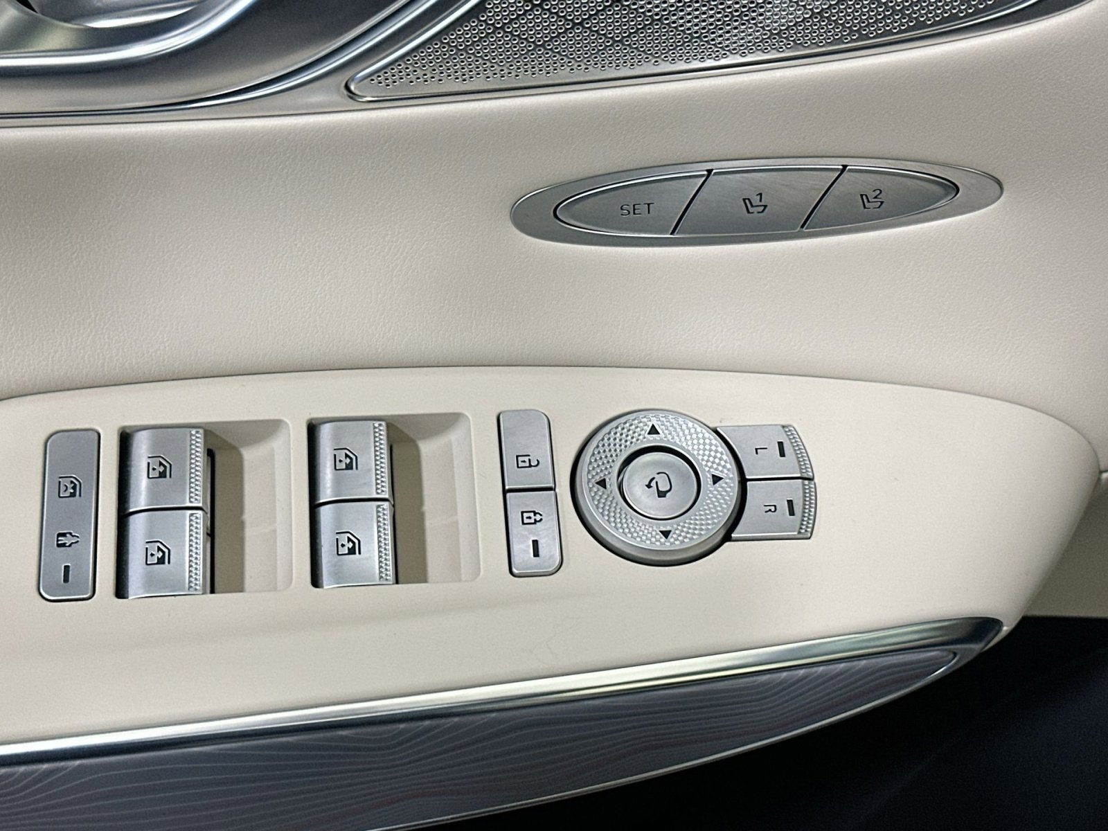 2024 Genesis GV70 2.5T