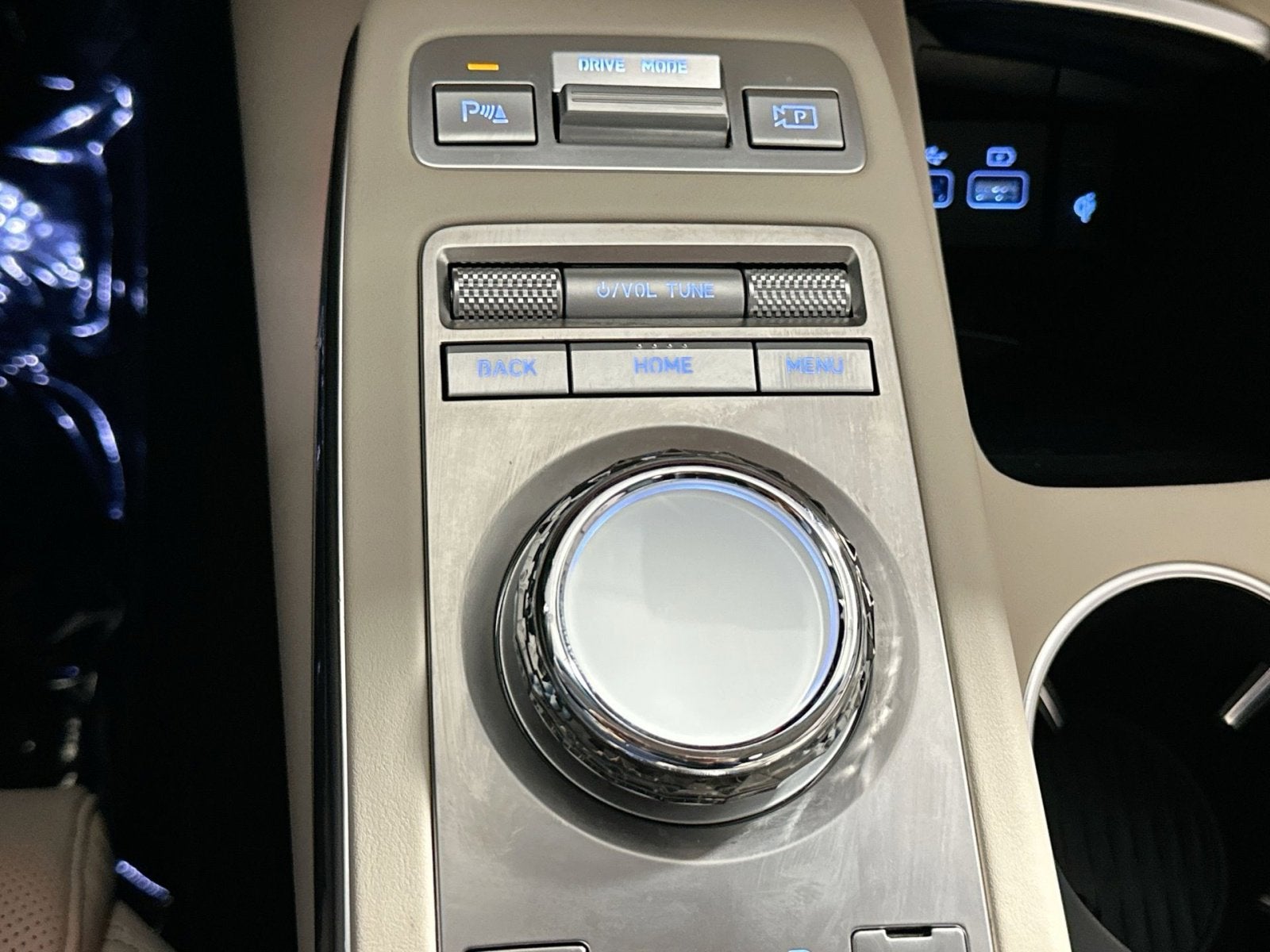 2024 Genesis GV70 2.5T