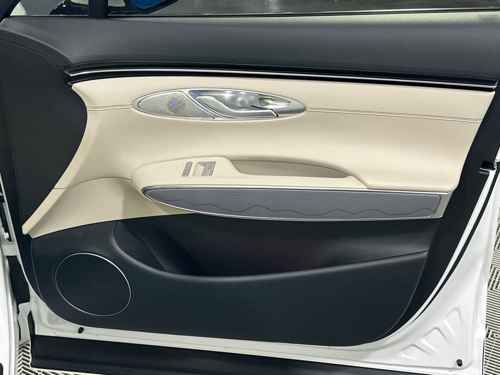 2024 Genesis GV70 2.5T