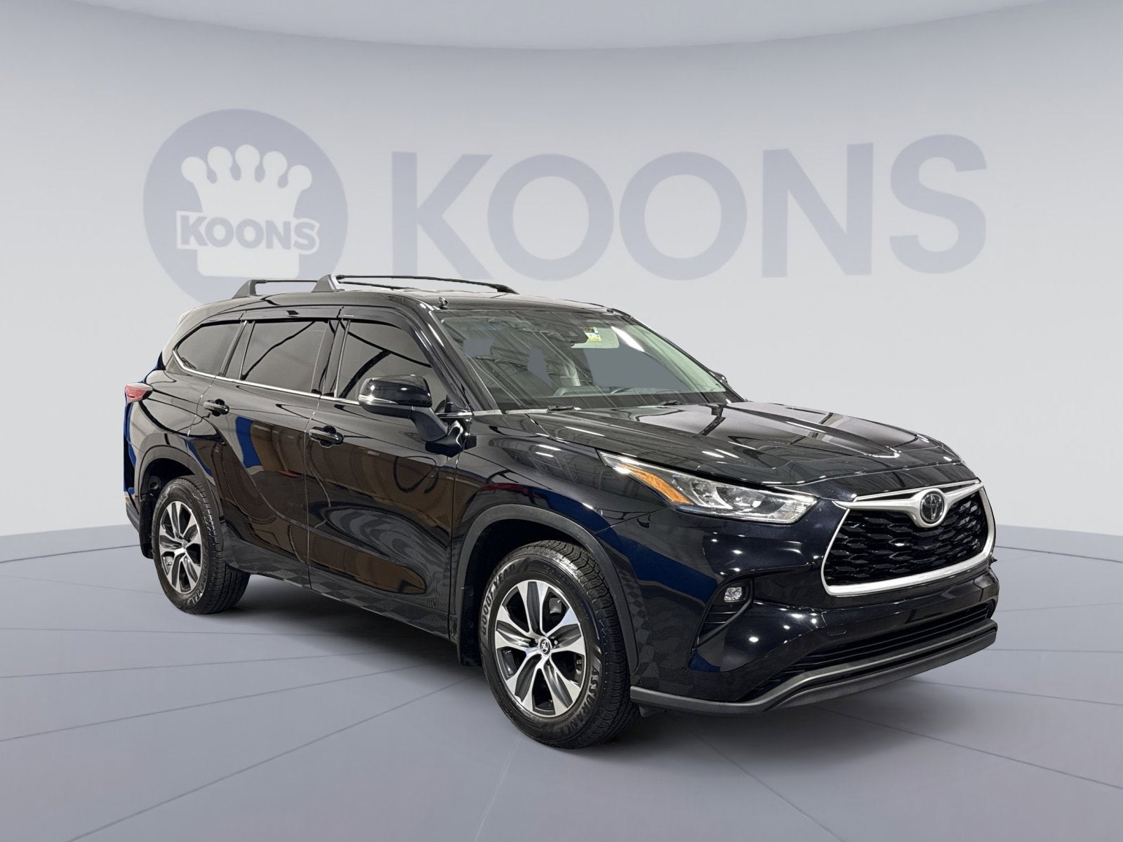 2020 Toyota Highlander LE