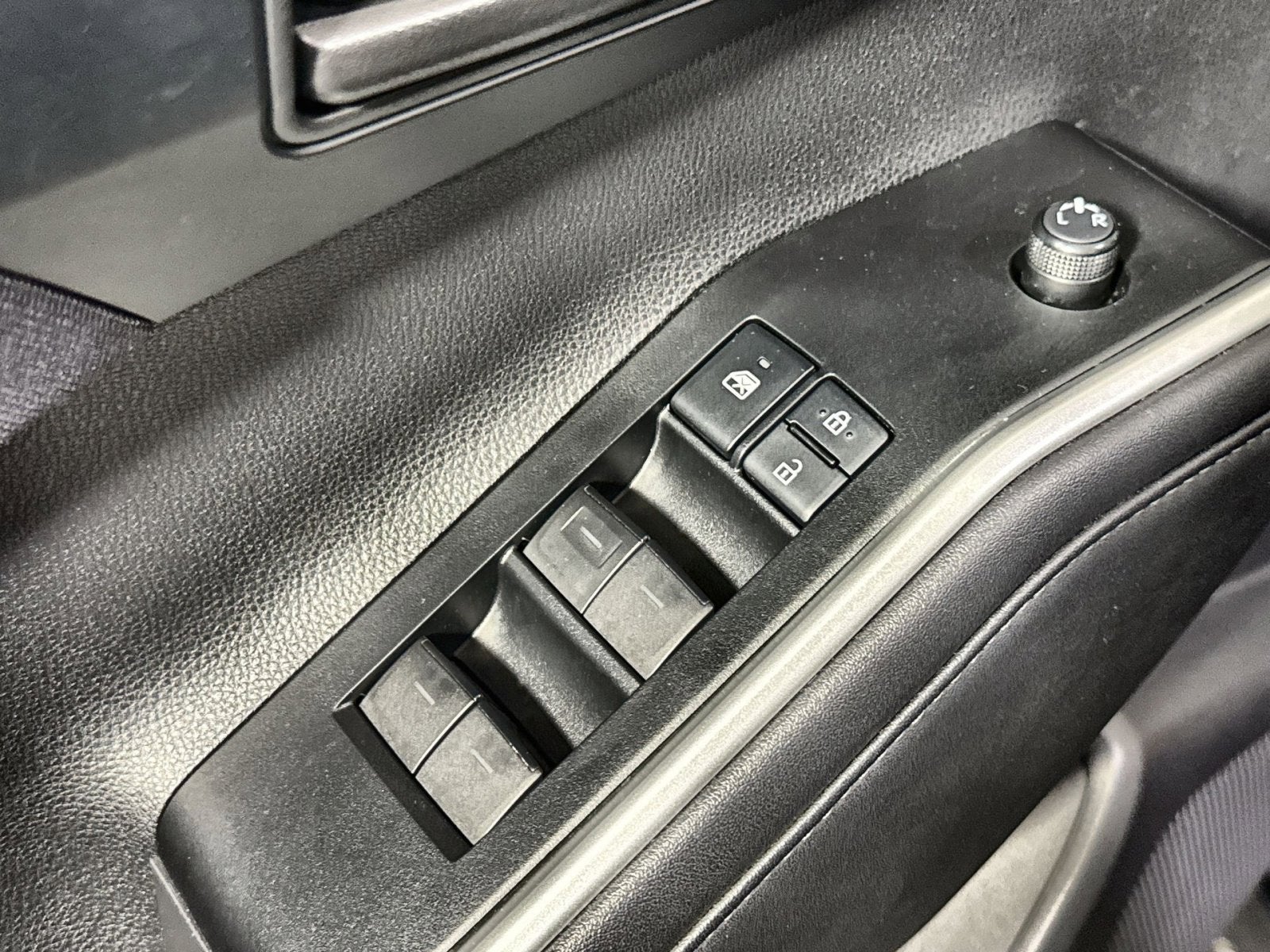 2020 Toyota Highlander LE