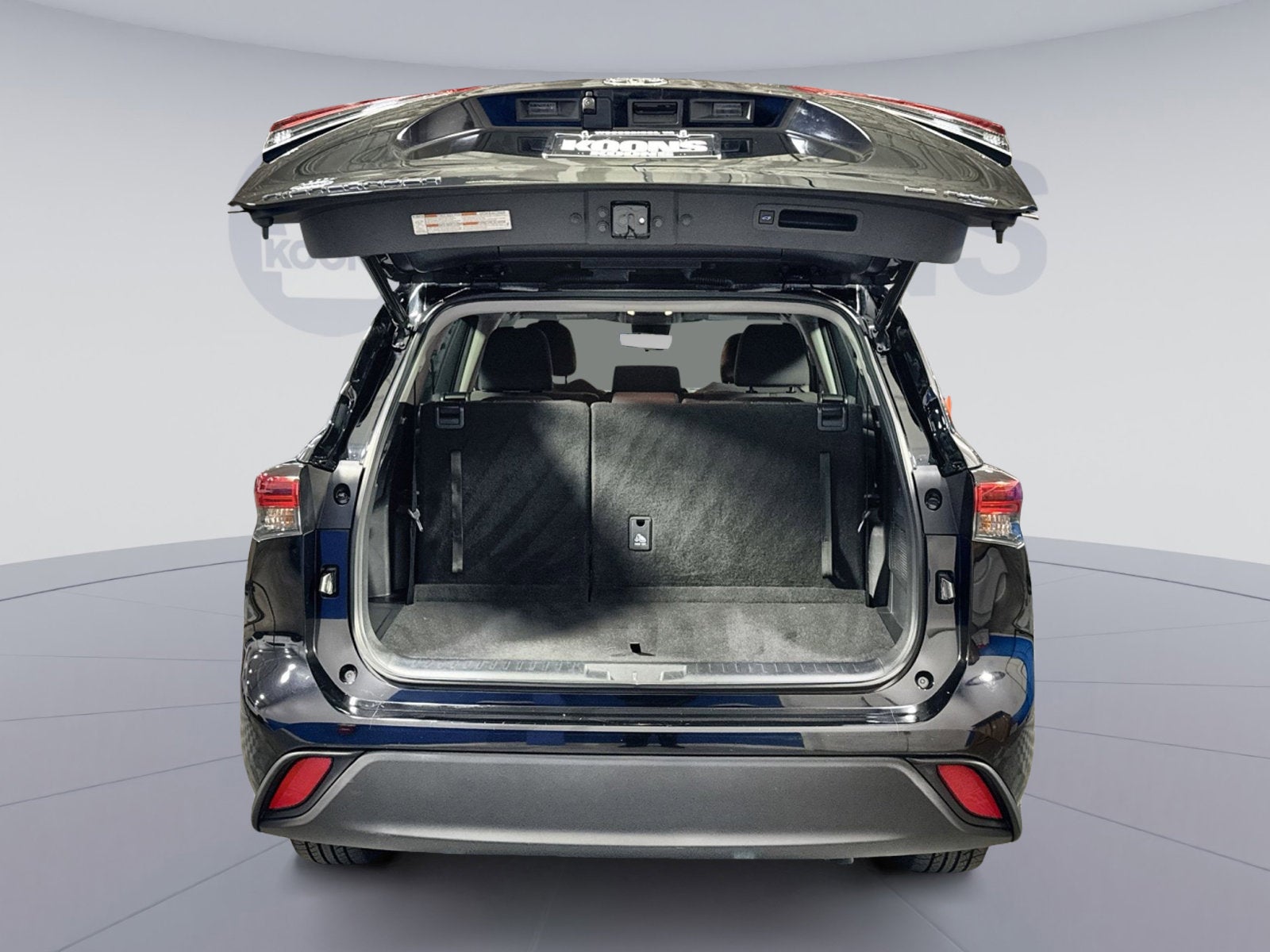 2020 Toyota Highlander LE