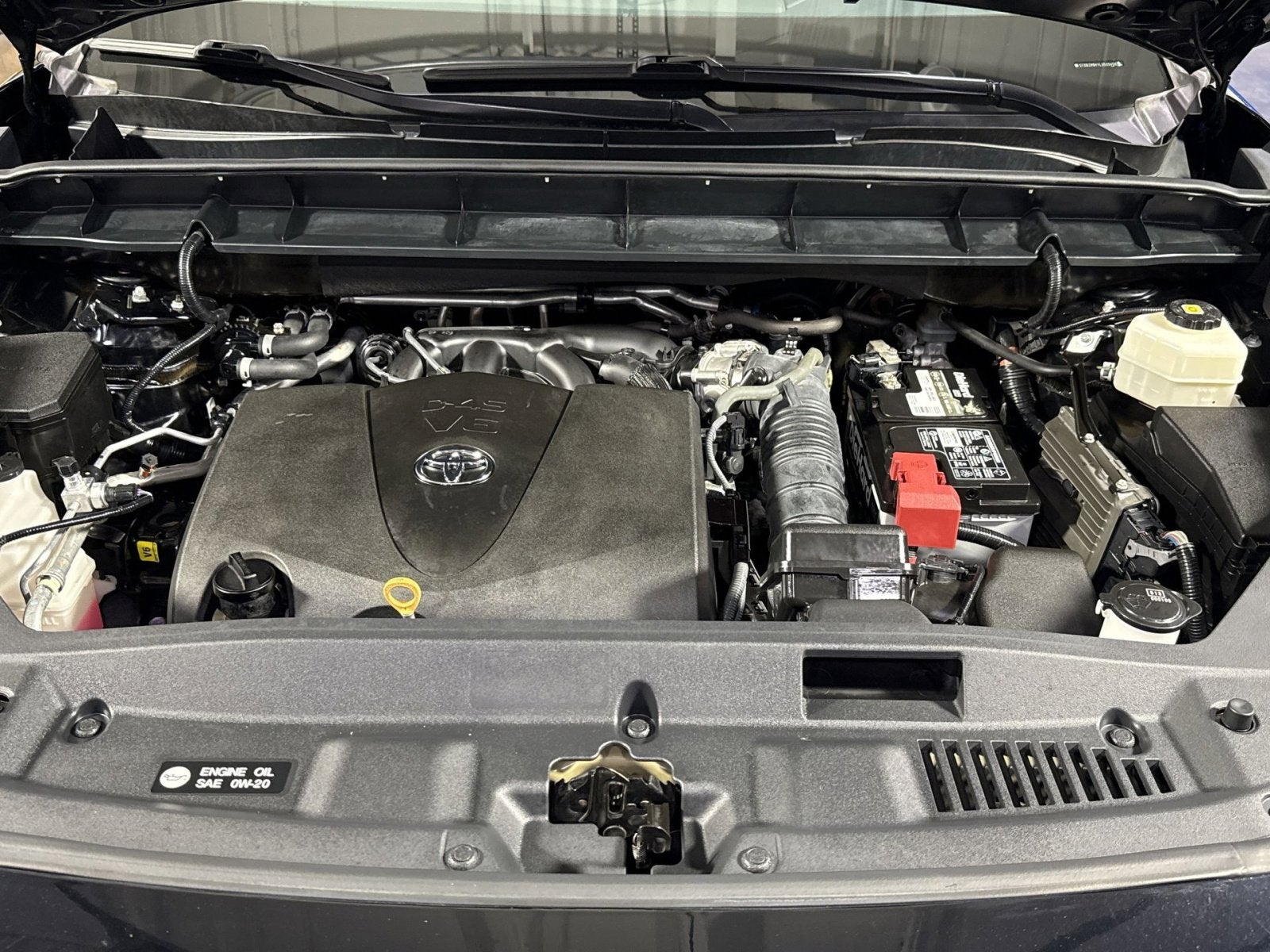 2020 Toyota Highlander LE