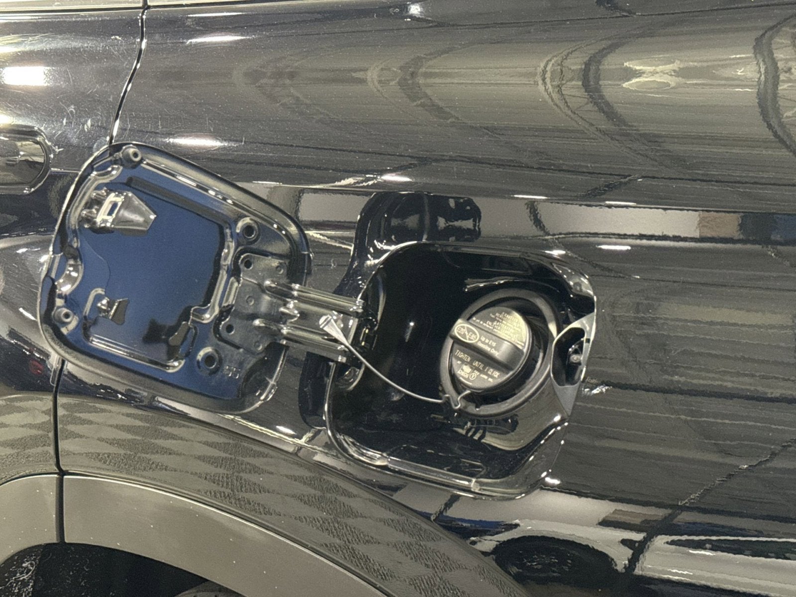 2020 Toyota Highlander LE