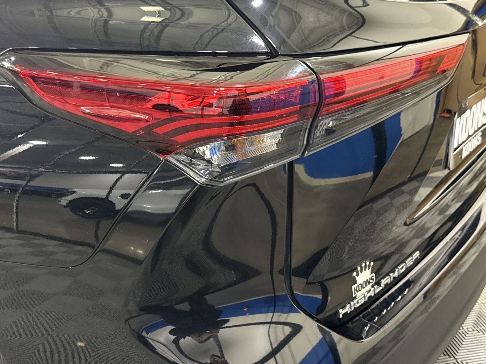 2020 Toyota Highlander LE