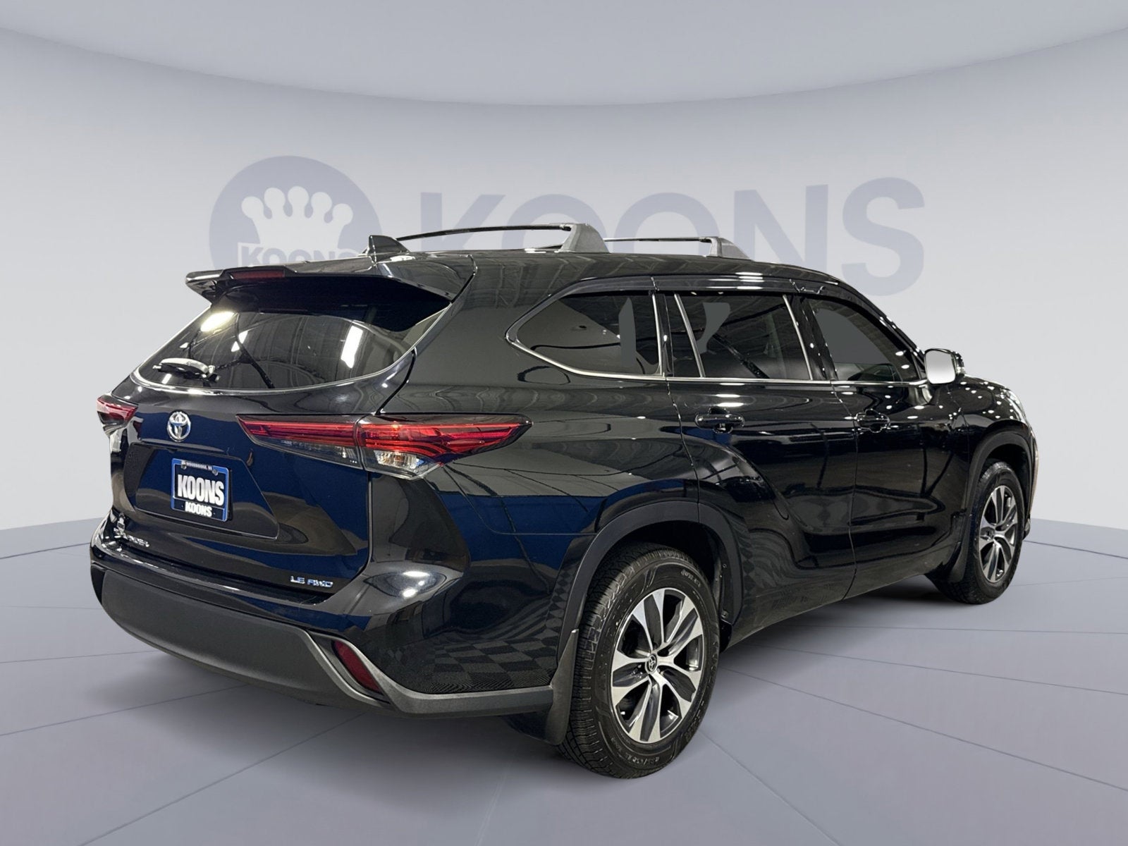 2020 Toyota Highlander LE