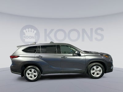 2022 Toyota Highlander LE