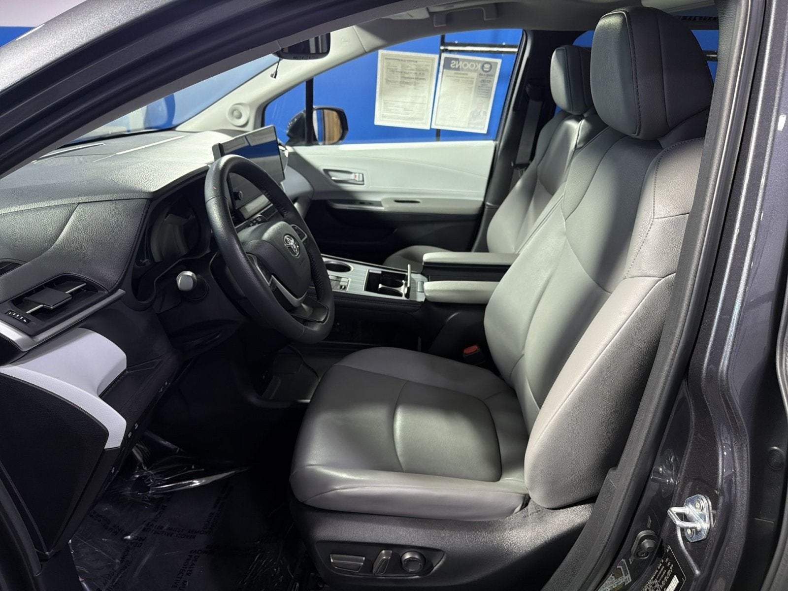 2025 Toyota Sienna XLE