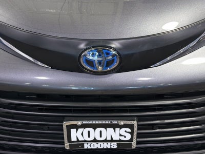 2025 Toyota Sienna XLE