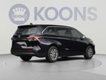 2025 Toyota Sienna LE