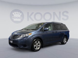 2017 Toyota Sienna LE