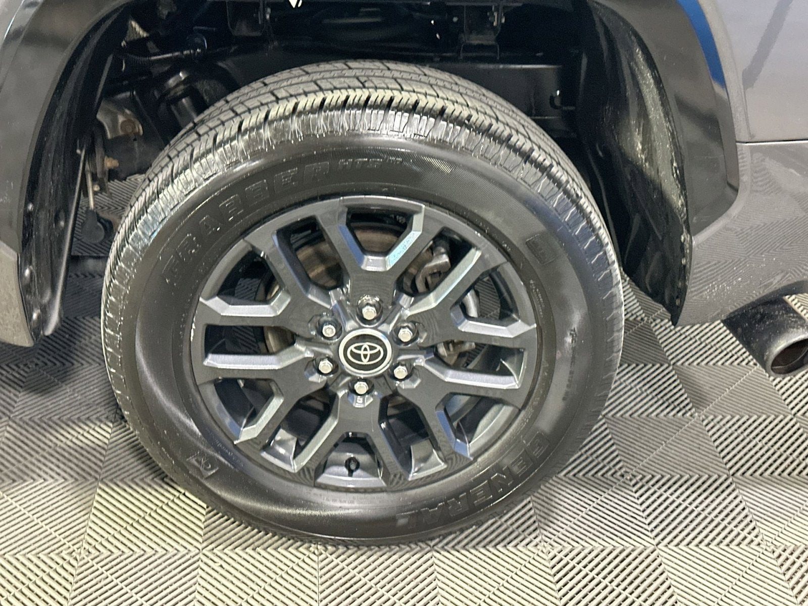 2023 Toyota Tundra Platinum