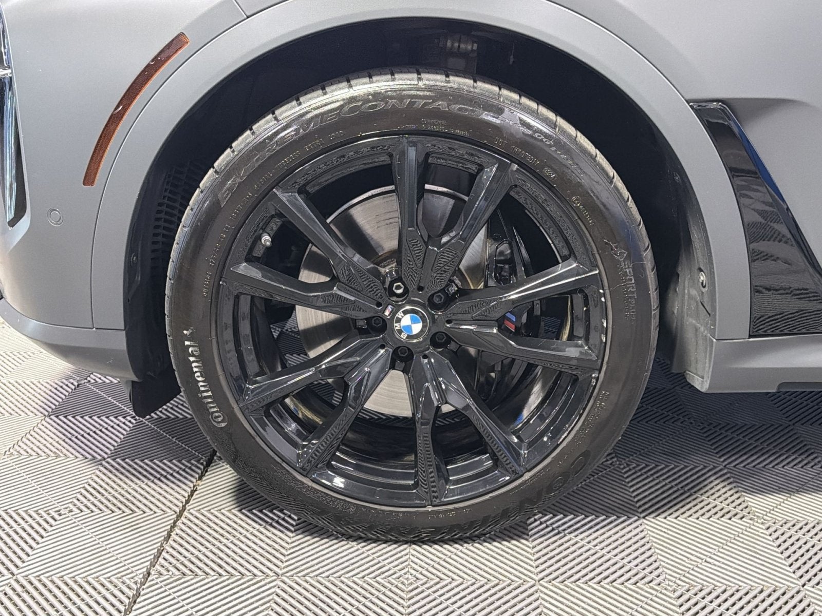 2024 BMW X7 M60i