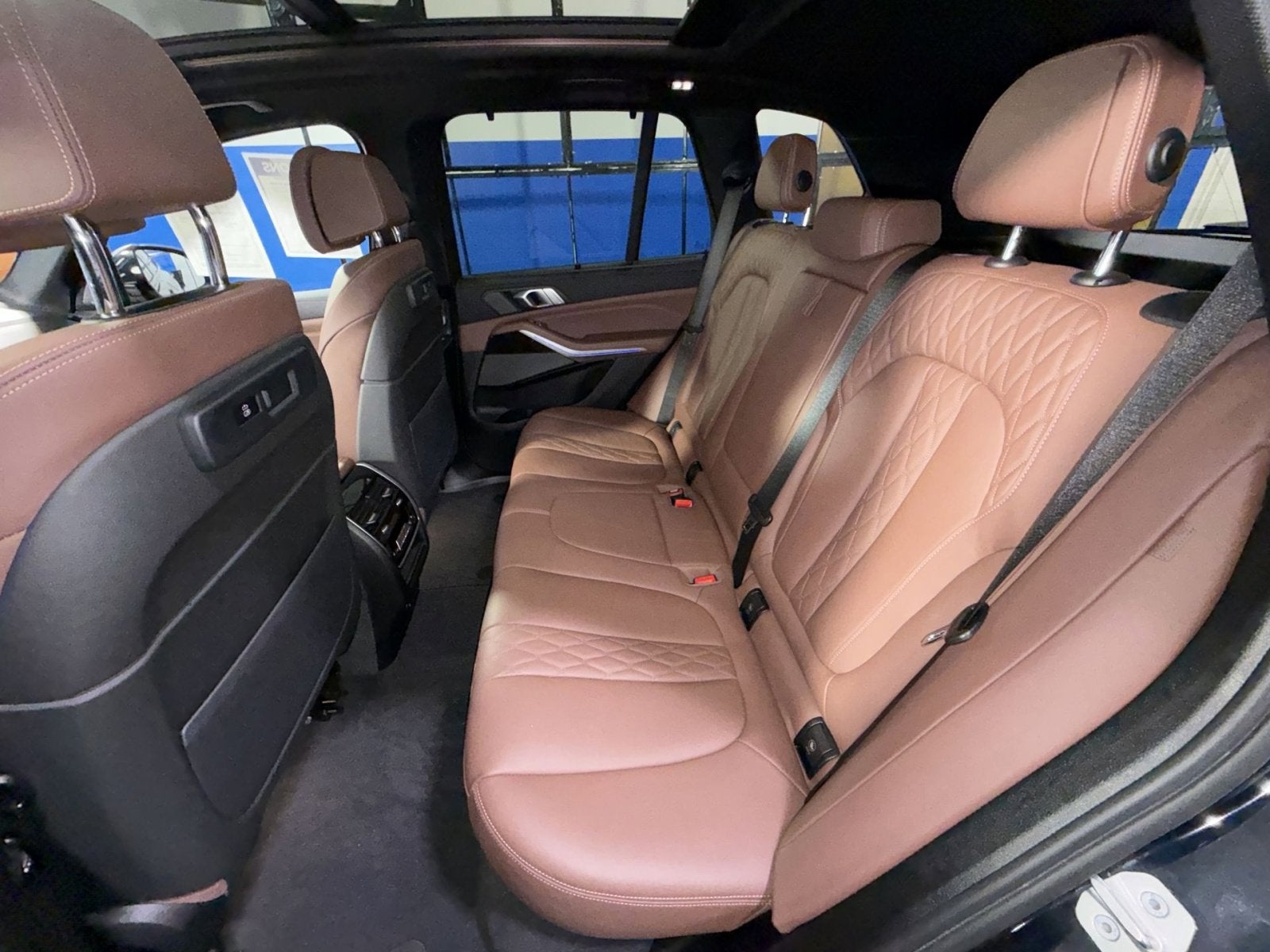 2021 BMW X5 M50i