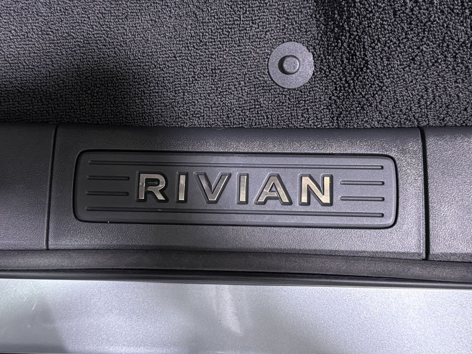 2024 Rivian R1T Adventure Dual Motor Standard Pack
