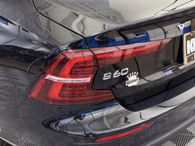 2021 Volvo S60 T5 Momentum