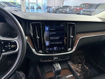 2021 Volvo S60 T5 Momentum