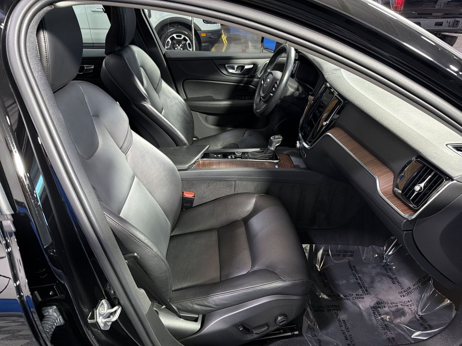 2021 Volvo S60 T5 Momentum