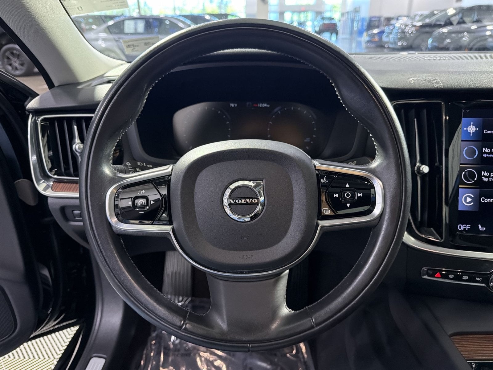 2021 Volvo S60 T5 Momentum